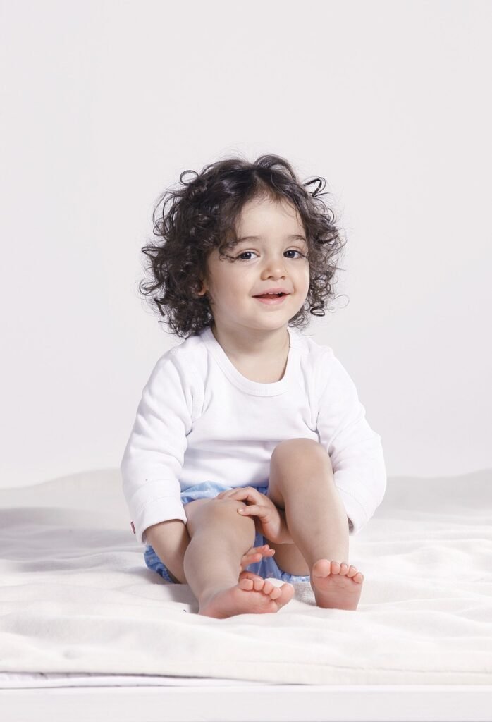 curly hair little girl